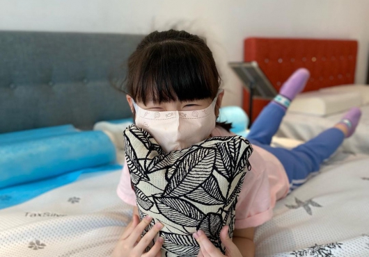 女兒一進去就整個超興𡚒的🤩 每個🛏床都躺了一遍